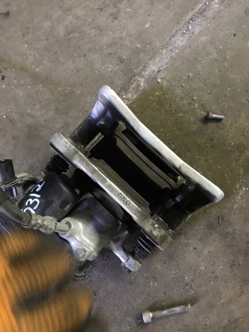 95B615424D PORSCHE Суппорт тормозной задний правый купить в Ирпень