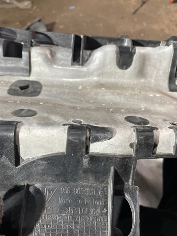 PORSCHE 95B805931G Суппорт радиатора в сборе (монтажная панель крепления фар) в наличии Чернигов
