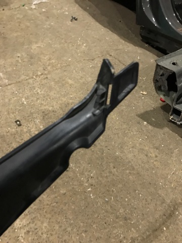 PORSCHE 95B806583B1E0 в наличии Николаев