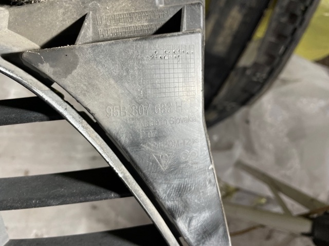 95B807683R1E0 PORSCHE купить в Полтава