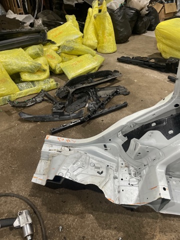 PORSCHE 95B809030YGRV Крыло заднее правое в наличии Львов