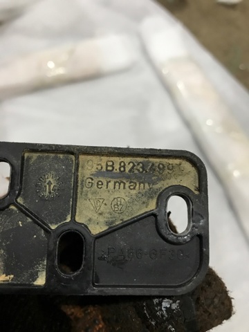 PORSCHE 95B823499 в наличии Черкассы