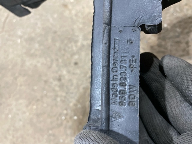 95B823731 PORSCHE купить в Павлоград