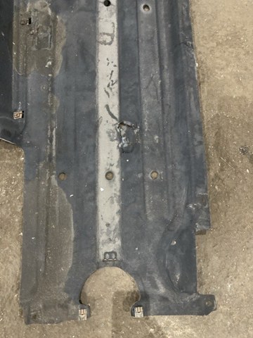 PORSCHE 95B825205A Защита днища левая в наличии Тернополь
