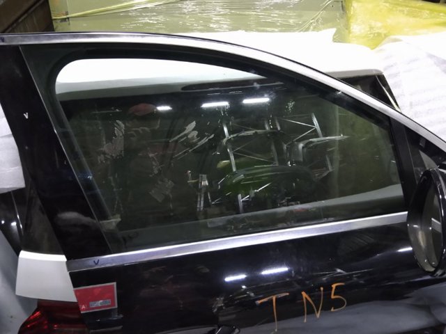95B845202B PORSCHE Стекло двери передней правой купить в Сумы