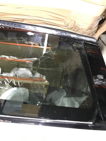 PORSCHE 95B845205A Стекло двери задней левой в наличии Ужгород