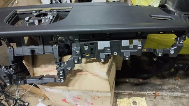 95B857003RDK4 PORSCHE Торпедо купить в Ирпень