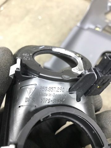 PORSCHE 95B8572901E0 в наличии Запорожье