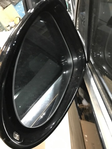 95B857527G2X PORSCHE Накладка (крышка) зеркала заднего вида левая купить в Винница