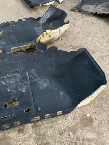 PORSCHE 95B863021HOS5 Покрытие напольное салона, переднее в наличии Каменское