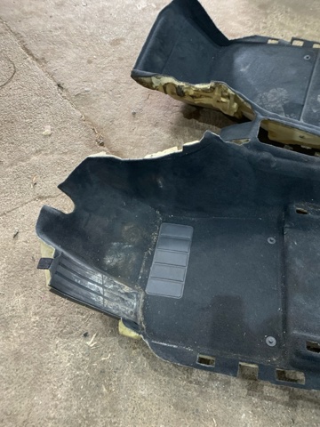 PORSCHE 95B863021HOS5 Покрытие напольное салона, переднее в наличии Павлоград