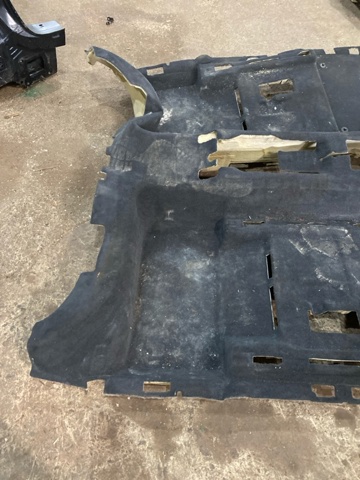 PORSCHE 95B863021HOS5 Покрытие напольное салона, переднее в наличии Запорожье