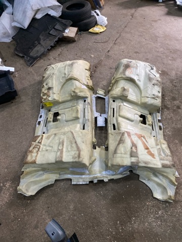 95B863021HOS5 PORSCHE Покрытие напольное салона, переднее купить в Черновцы