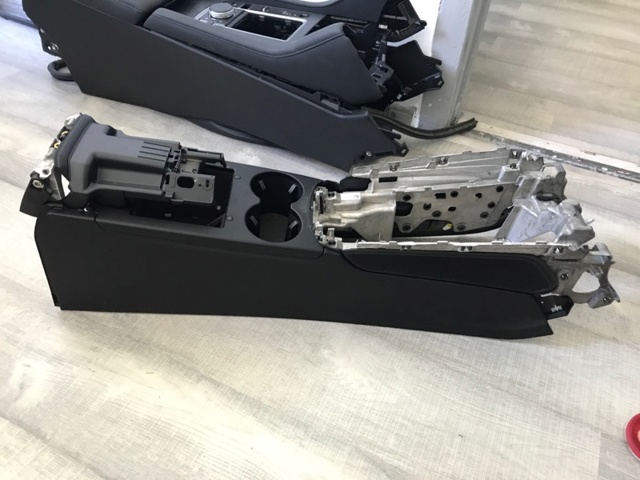 95B863241B5Q0 PORSCHE Консоль панели управления центральная купить в Кривой Рог