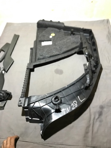 95B863879ZG1 PORSCHE Облицовка багажного отсека левая купить в Ирпень