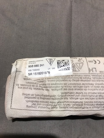 Подушка Айрбег спинки сидения левого 95B880241A PORSCHE