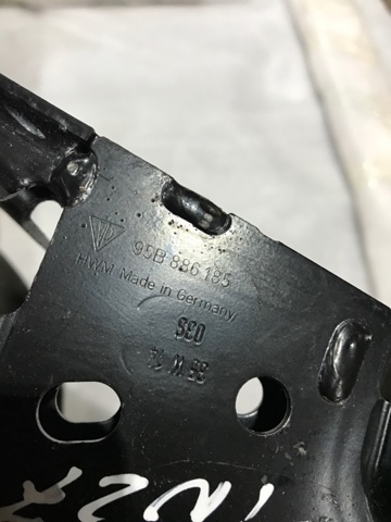 PORSCHE 95B886185 в наличии Украина