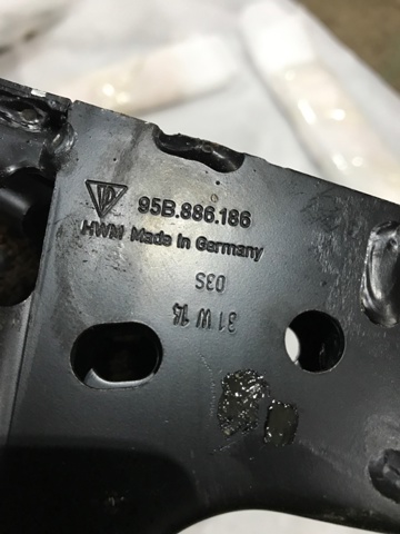PORSCHE 95B886186 в наличии Павлоград