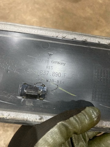 PORSCHE 95B898562OK1 в наличии Запорожье