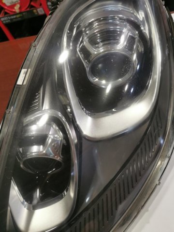 Вставка фары левой 95B941029BA PORSCHE