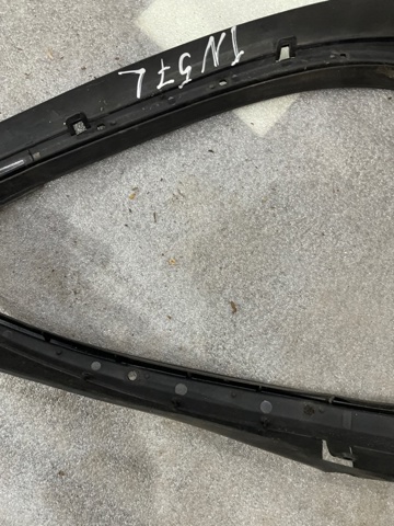 95B941323B PORSCHE Уплотнитель фары левой купить в Павлоград