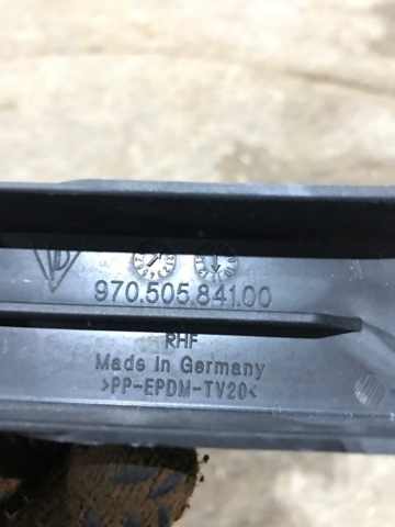 97050584100 PORSCHE купить в Ужгород