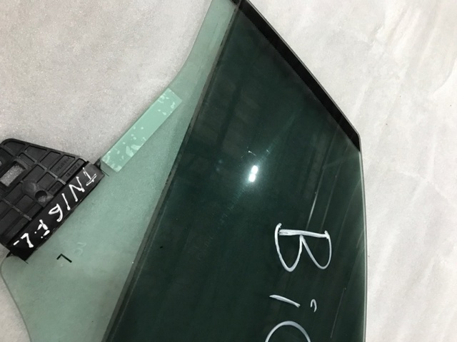 97054251100 PORSCHE Стекло двери передней левой купить в Хмельницкий