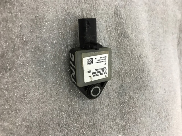 97061822300 PORSCHE Датчик удара купить в Киев