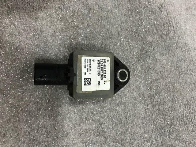 Датчик подушки безопасности 97061822300 PORSCHE