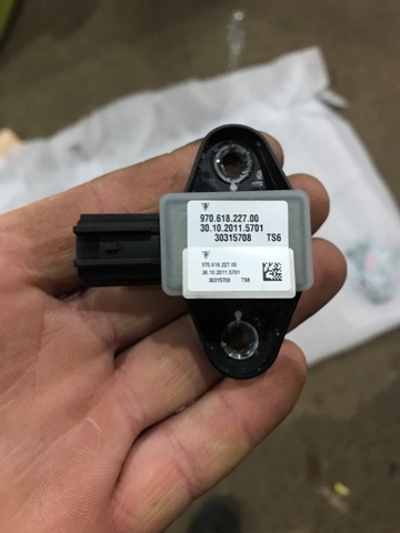 Датчик AIRBAG передний 97061822700 PORSCHE