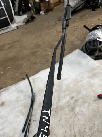 BB5Z17526D FORD Поводок стеклоочистителя купить в Житомир
