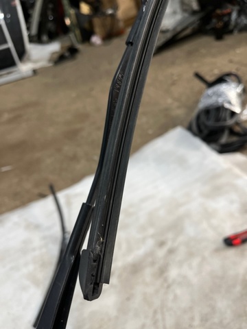 BB5Z17526D FORD Поводок стеклоочистителя купить в Сумы