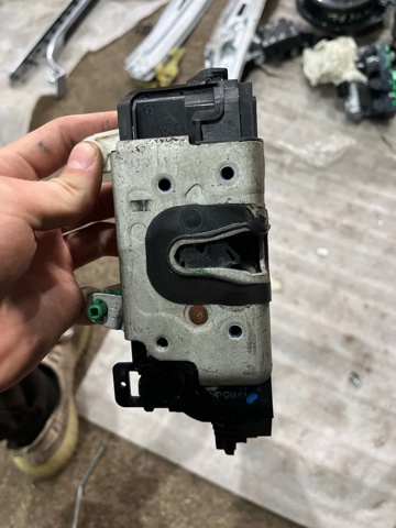 BB5Z7821813C Замок двери передней левой купить Сумы