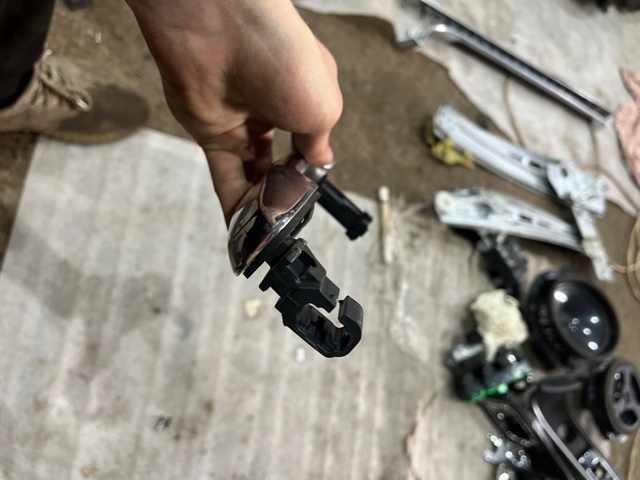 FORD BB5Z7822404BA Ручка двери задней наружная в наличии Николаев