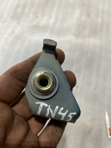 Петля передней двери правая BB5Z7822800C FORD