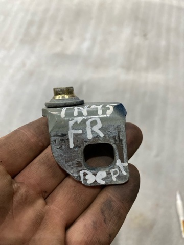 BB5Z7822800C Петля двери передней правой купить Харьков