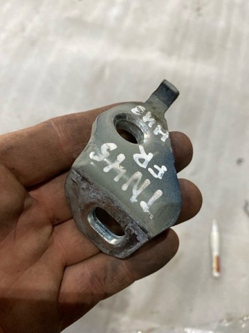 Петля двери передней правой BB5Z7822810B FORD
