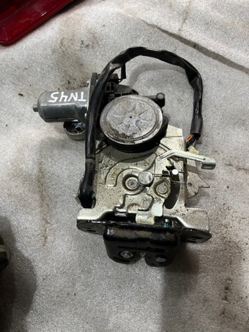 Замок и ручка двери задка BB5Z7843150C FORD