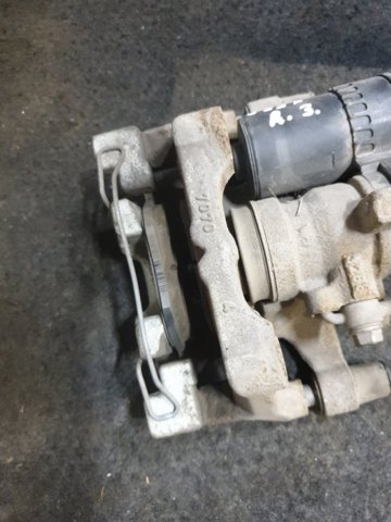 MAZDA BCKA26281 Скоба тормозного суппорта заднего в наличии Черновцы