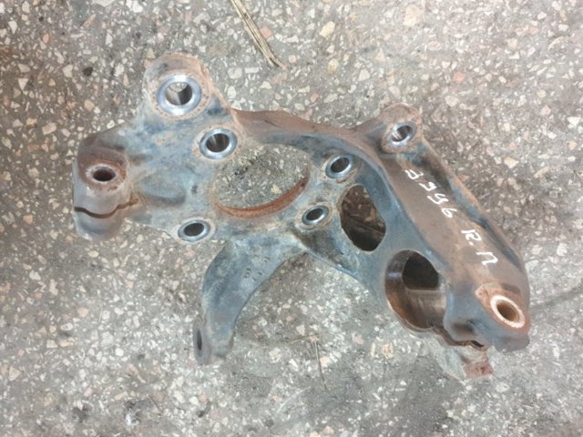 Цапфа поворотного кулака BCKE33021 MAZDA