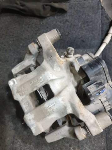Суппорт тормозной задний правый BCYA2661X MAZDA