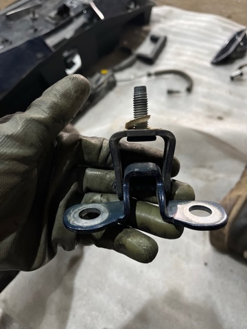 Петля багажника CJ5Z7842900B FORD