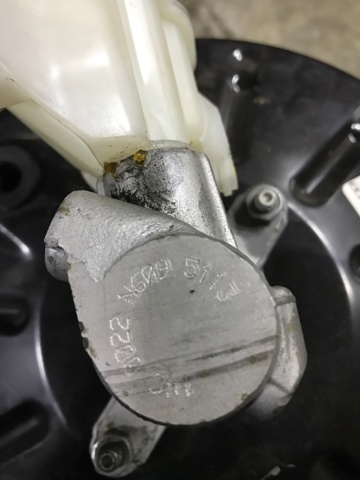 D60105NA0A NISSAN Главный тормозной цилиндр купить в Кривой Рог