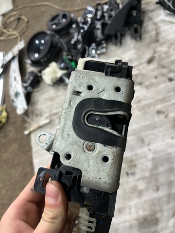 FORD DG1Z5426413A Замок двери задней левой в наличии Ужгород