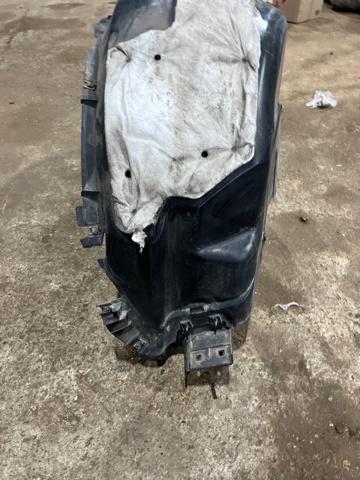 Подкрылок заднего крыла, правый FB5Z7828370C FORD