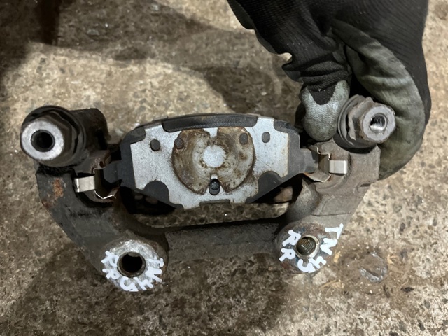 Скоба суппорта заднего FG1Z2B511A FORD