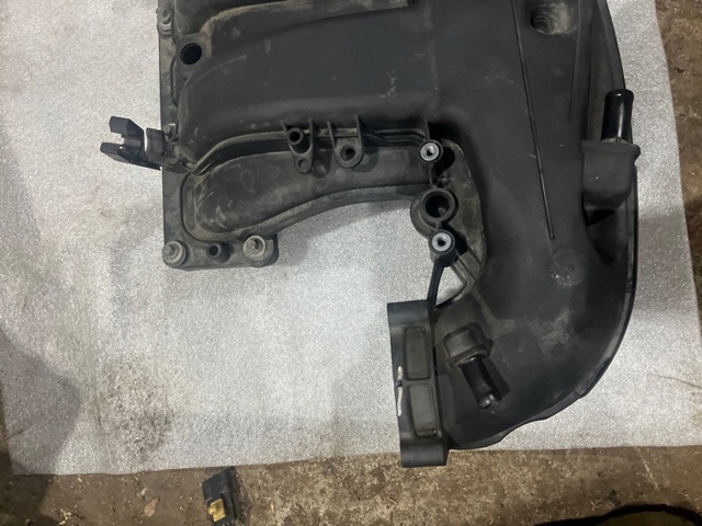 FT4Z9424B FORD Коллектор впускной купить в Украина