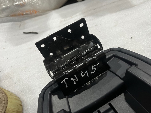 GB5Z7806024AA Подлокотник центральной консоли купить Днепр