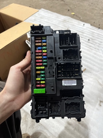 Монтажный блок GU5Z15604H FORD