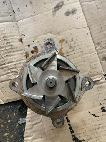 LR022688 LAND ROVER Помпа купить в Черкассы